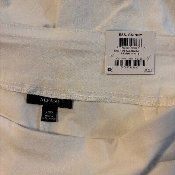 Alfani Women's Size 20WP Plus & Petite White Pull-On Skinny Dress Pants NWT - Picture 6 of 6